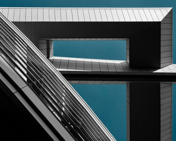 Photograph Masaki Yazaki Look Up At The Architecture on One Eyeland